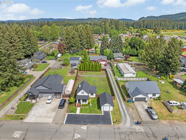 406 E JONES St, Yacolt, WA 98675