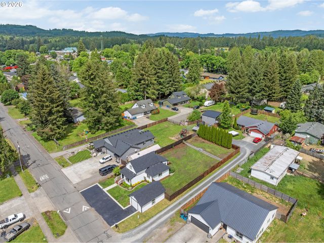 406 E JONES St, Yacolt, WA 98675