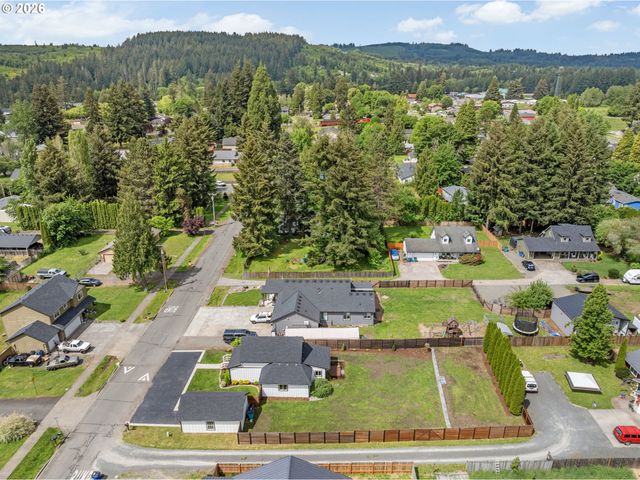 406 E JONES St, Yacolt, WA 98675
