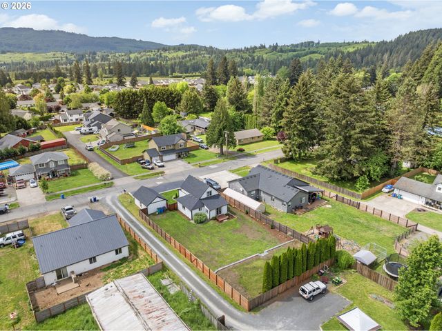 406 E JONES St, Yacolt, WA 98675