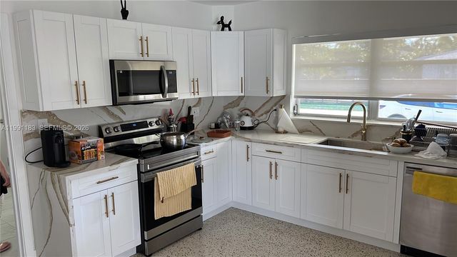 750 Polk St, Hollywood, FL 33019