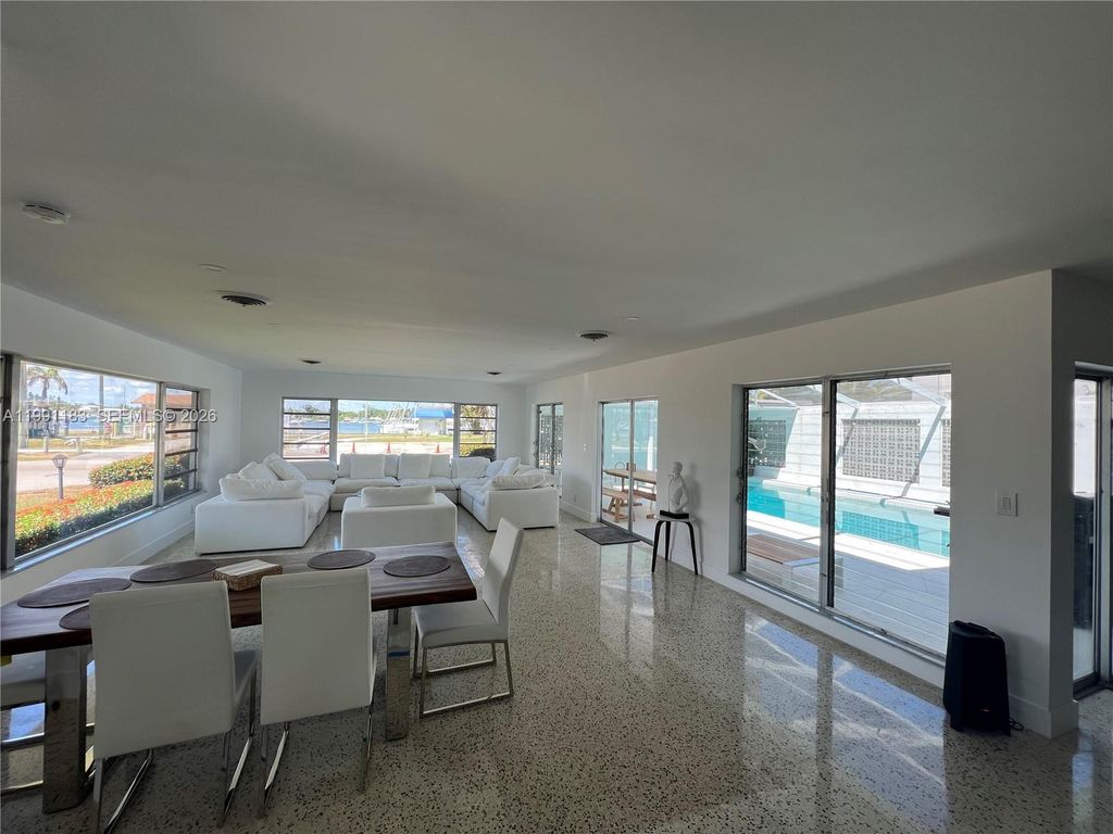 750 Polk St, Hollywood, FL 33019