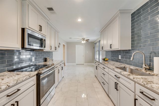 1574 College Parkway, Lewisville, TX 75077