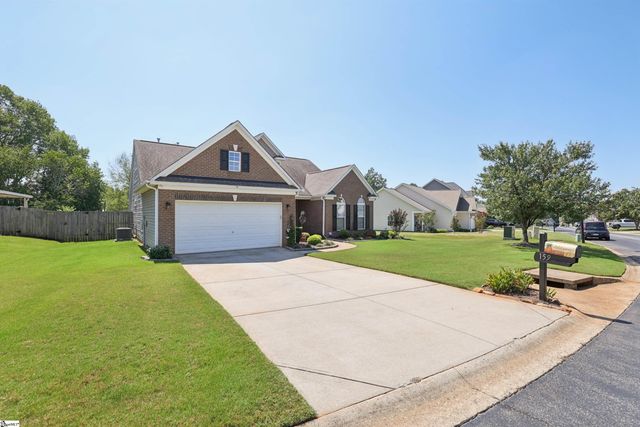 159 Castleton Circle, Boiling Springs, SC 29316