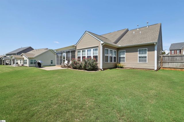 159 Castleton Circle, Boiling Springs, SC 29316