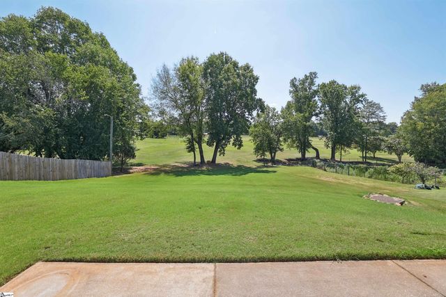 159 Castleton Circle, Boiling Springs, SC 29316