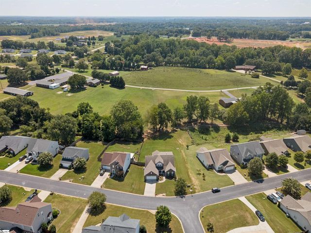 159 Castleton Circle, Boiling Springs, SC 29316