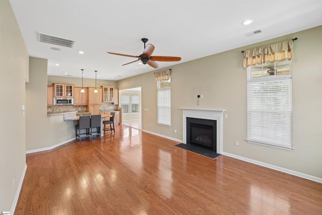 159 Castleton Circle, Boiling Springs, SC 29316