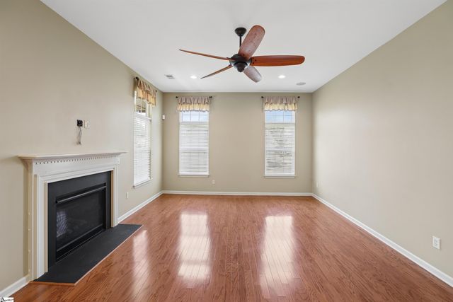 159 Castleton Circle, Boiling Springs, SC 29316