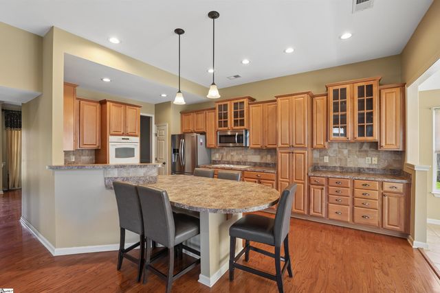 159 Castleton Circle, Boiling Springs, SC 29316