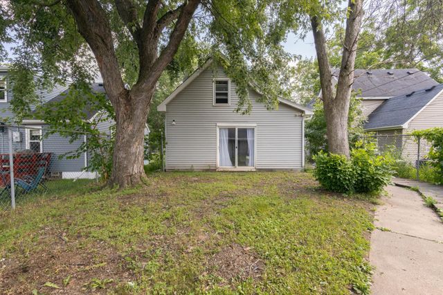 1651 4th Street E, Saint Paul, MN 55106