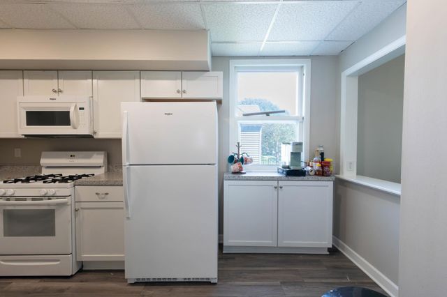 1651 4th Street E, Saint Paul, MN 55106