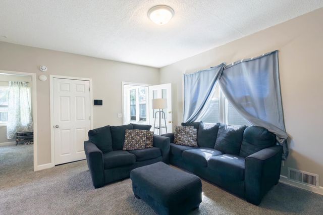 1651 4th Street E, Saint Paul, MN 55106