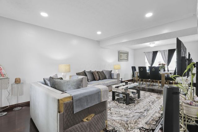 2469 Sandstrom Drive, Columbus, OH 43235