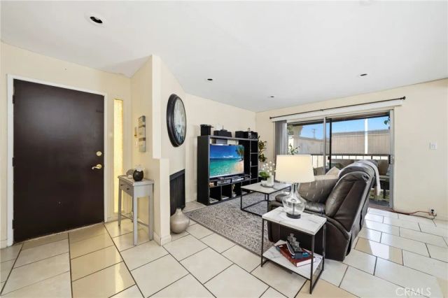 16322 Eucalyptus Avenue 7, Bellflower, CA 90706