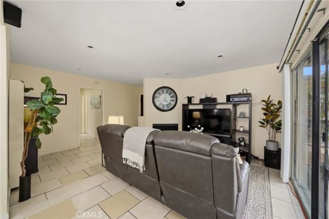 16322 Eucalyptus Avenue 7, Bellflower, CA 90706