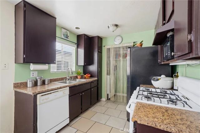 16322 Eucalyptus Avenue 7, Bellflower, CA 90706