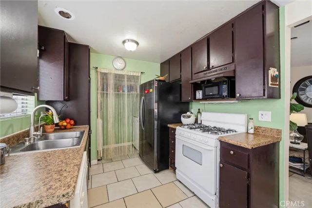 16322 Eucalyptus Avenue 7, Bellflower, CA 90706