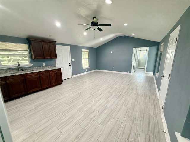 9013 Puritan Way, Rosharon, TX 77583