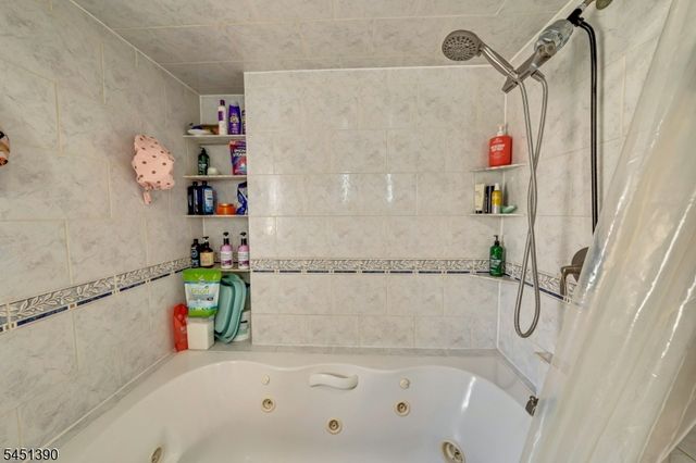 446 Post Ave, Lyndhurst Twp., NJ 07071