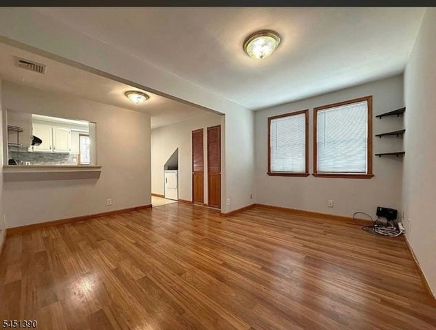 446 Post Ave, Lyndhurst Twp., NJ 07071