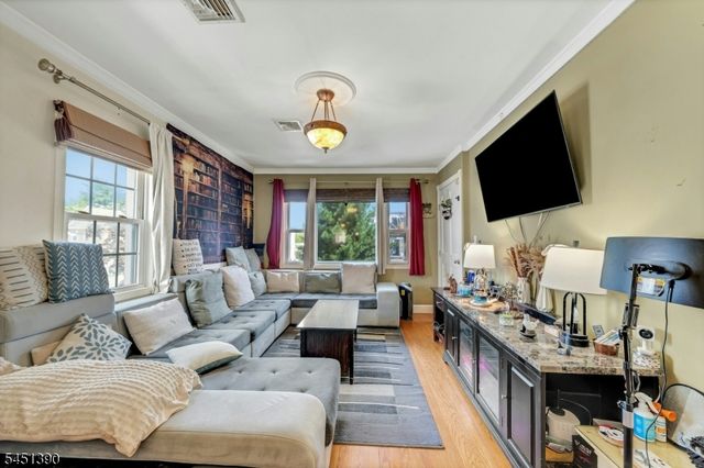 446 Post Ave, Lyndhurst Twp., NJ 07071