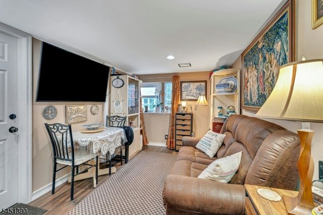 446 Post Ave, Lyndhurst Twp., NJ 07071