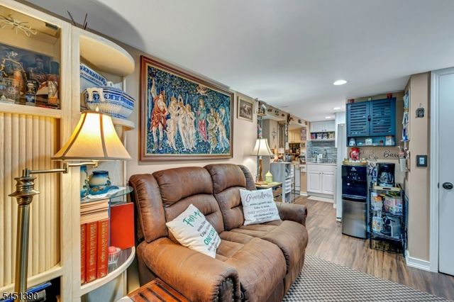 446 Post Ave, Lyndhurst Twp., NJ 07071