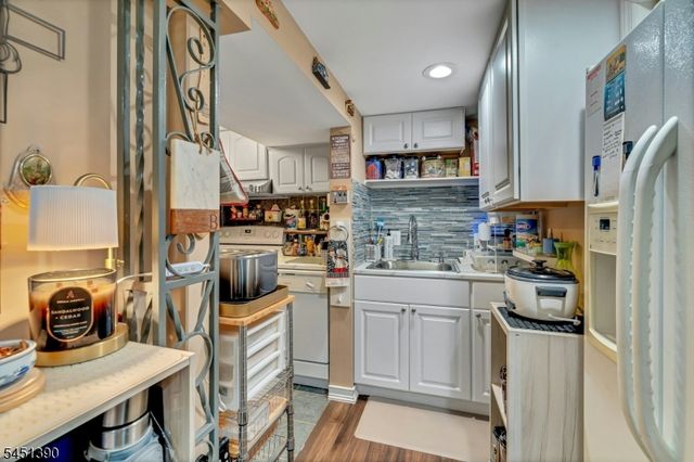 446 Post Ave, Lyndhurst Twp., NJ 07071