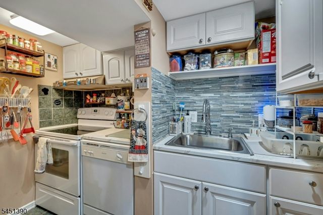 446 Post Ave, Lyndhurst Twp., NJ 07071