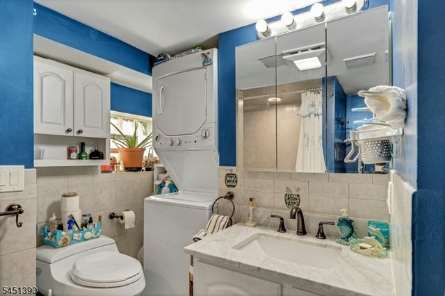 446 Post Ave, Lyndhurst Twp., NJ 07071
