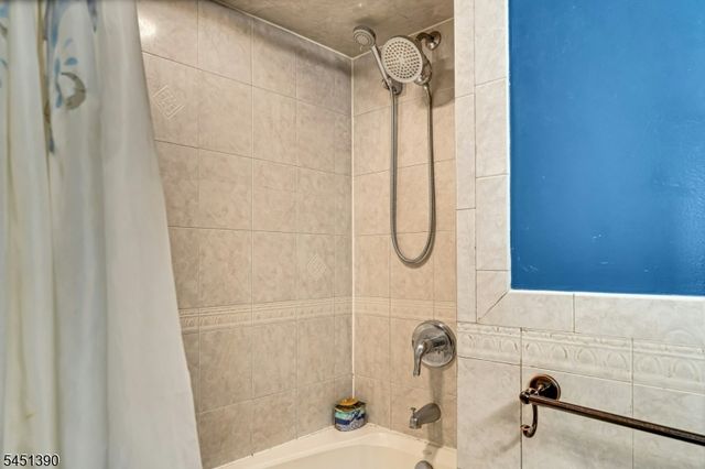 446 Post Ave, Lyndhurst Twp., NJ 07071