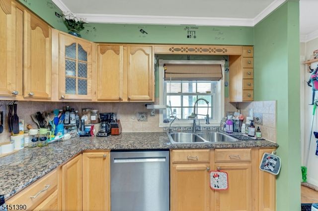 446 Post Ave, Lyndhurst Twp., NJ 07071