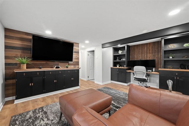 2989 Eastview Rd, Bethel Park, PA 15102