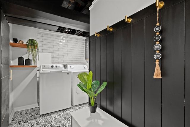 2989 Eastview Rd, Bethel Park, PA 15102