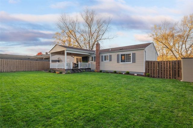 2989 Eastview Rd, Bethel Park, PA 15102