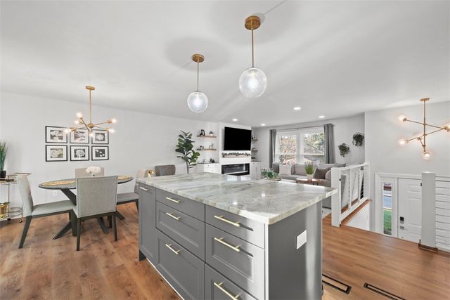 2989 Eastview Rd, Bethel Park, PA 15102