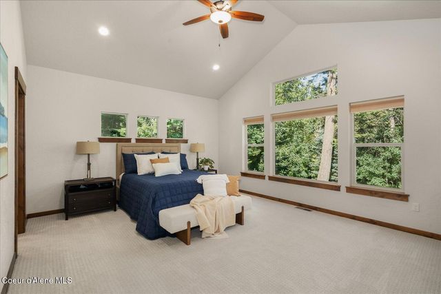 1404 E MAROON CREEK DR, Hayden, ID 83835