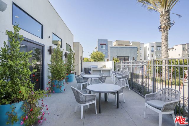 756 Daniel Freeman Circle, Inglewood, CA 90301