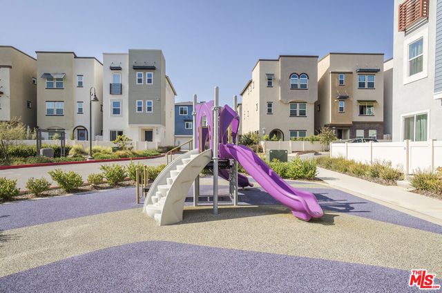 756 Daniel Freeman Circle, Inglewood, CA 90301