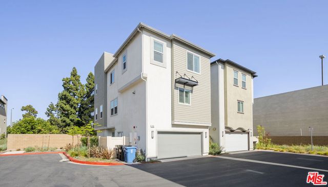 756 Daniel Freeman Circle, Inglewood, CA 90301