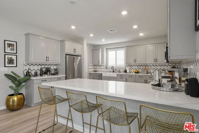 756 Daniel Freeman Circle, Inglewood, CA 90301