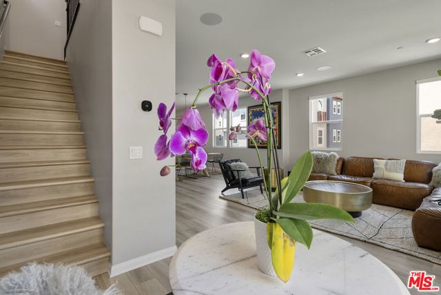 756 Daniel Freeman Circle, Inglewood, CA 90301