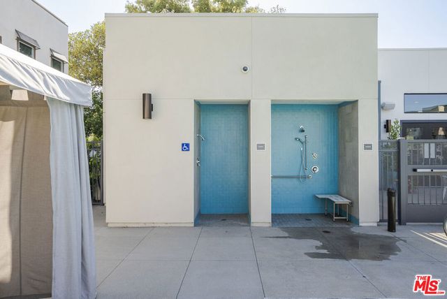 756 Daniel Freeman Circle, Inglewood, CA 90301