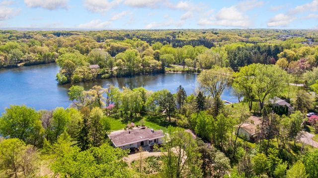 5900 Zehnder Road, Sunfish Lake, MN 55077
