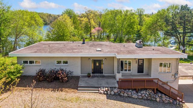 5900 Zehnder Road, Sunfish Lake, MN 55077