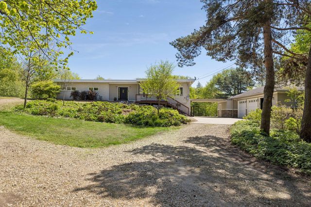 5900 Zehnder Road, Sunfish Lake, MN 55077