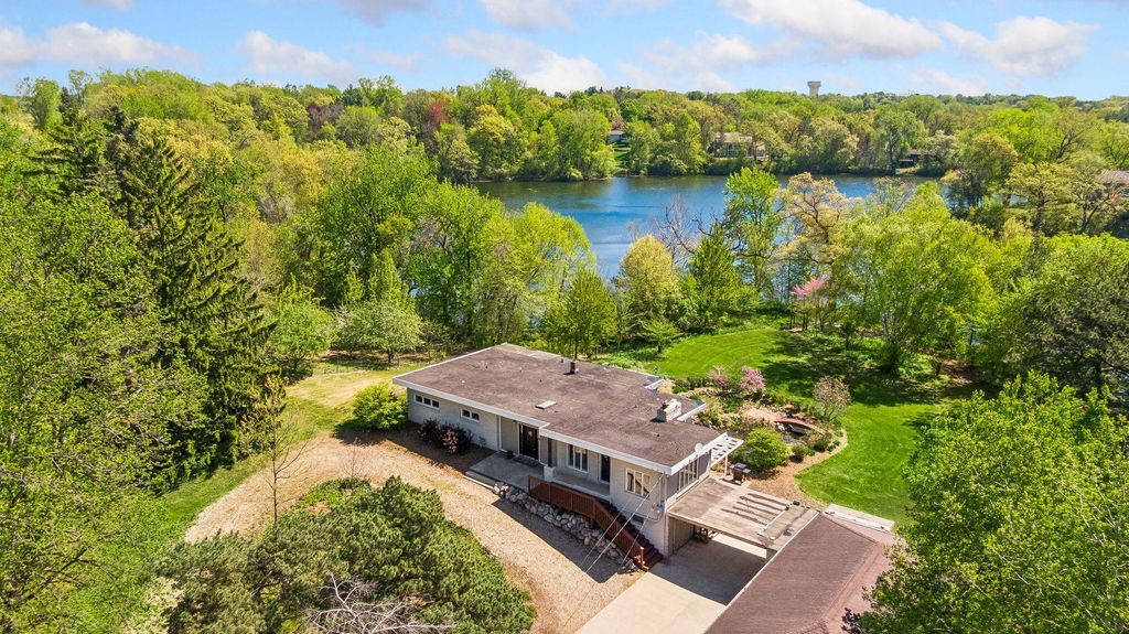 5900 Zehnder Road, Sunfish Lake, MN 55077