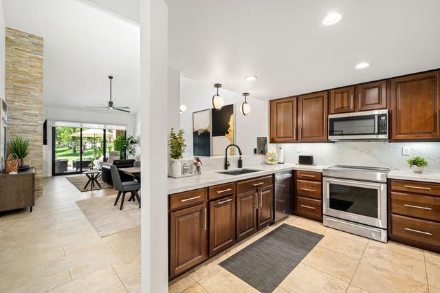 38969 Wisteria Drive, Palm Desert, CA 92211