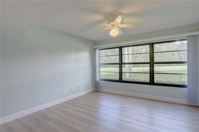 14 Plantation Drive 103, Vero Beach, FL 32966